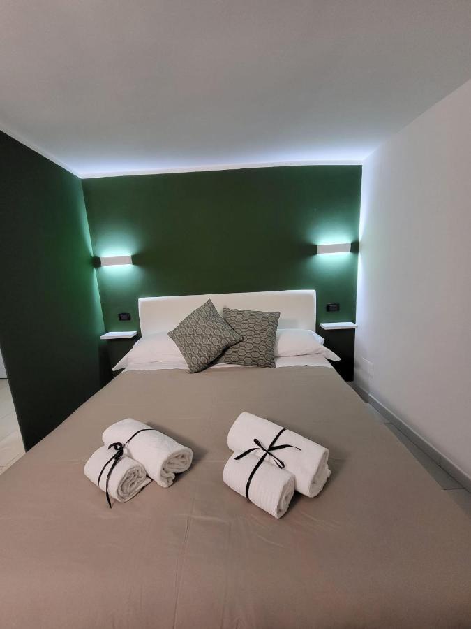 Apartament L'Approdo Di Dante Neapol Zewnętrze zdjęcie
