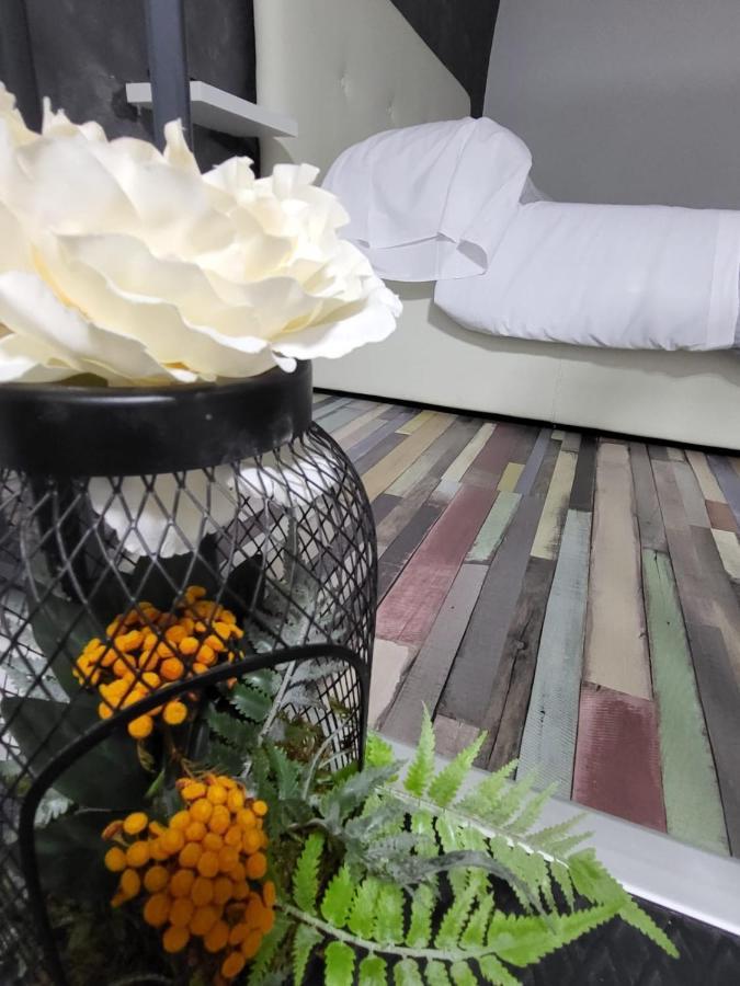 Apartament L'Approdo Di Dante Neapol Zewnętrze zdjęcie