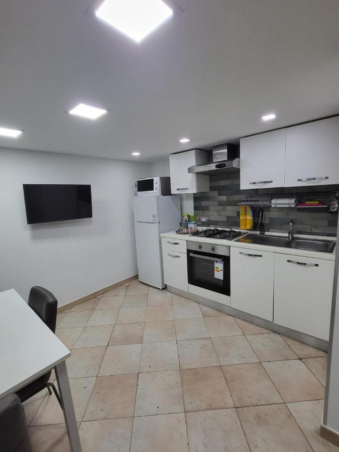 Apartament L'Approdo Di Dante Neapol Zewnętrze zdjęcie