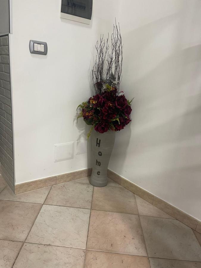 Apartament L'Approdo Di Dante Neapol Zewnętrze zdjęcie