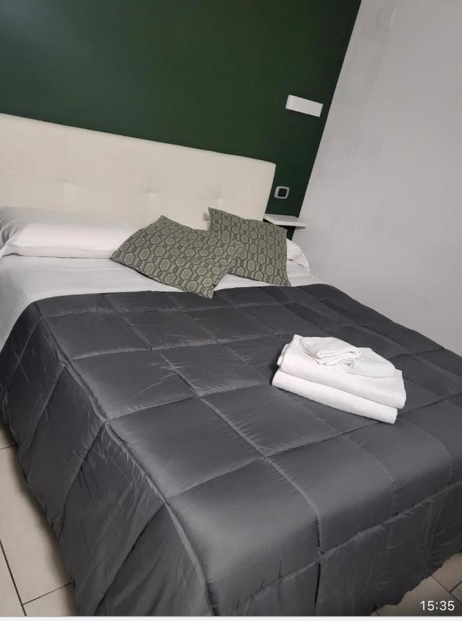 Apartament L'Approdo Di Dante Neapol Zewnętrze zdjęcie