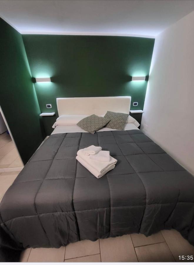 Apartament L'Approdo Di Dante Neapol Zewnętrze zdjęcie