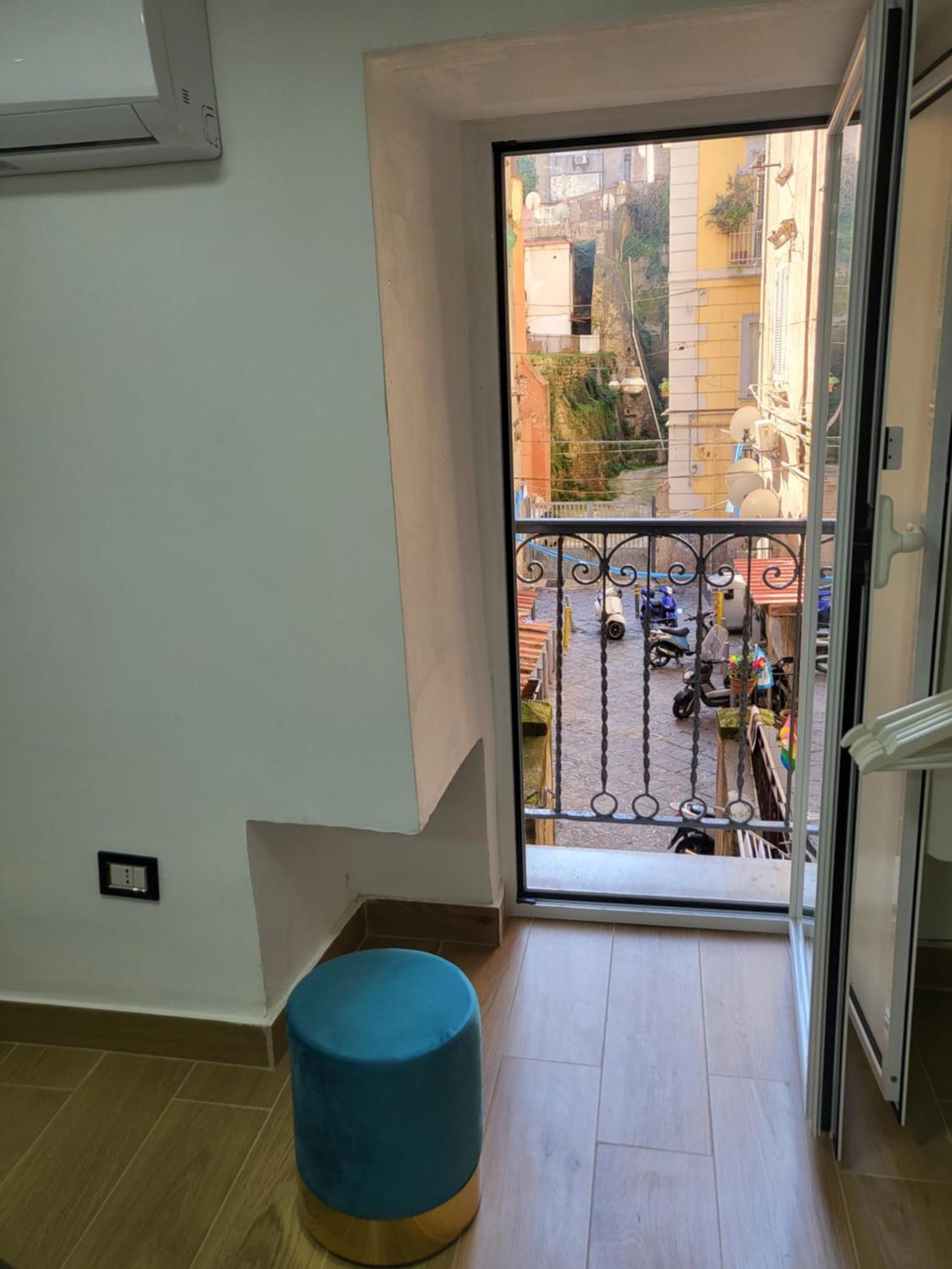 Apartament L'Approdo Di Dante Neapol Zewnętrze zdjęcie