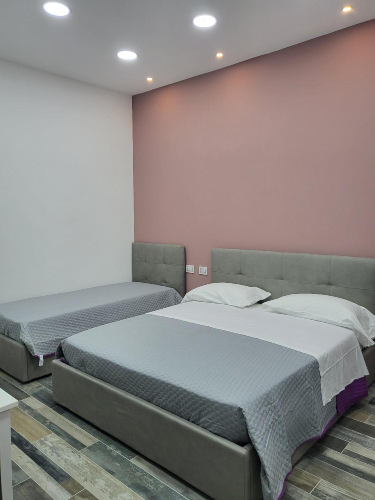 Apartament L'Approdo Di Dante Neapol Zewnętrze zdjęcie