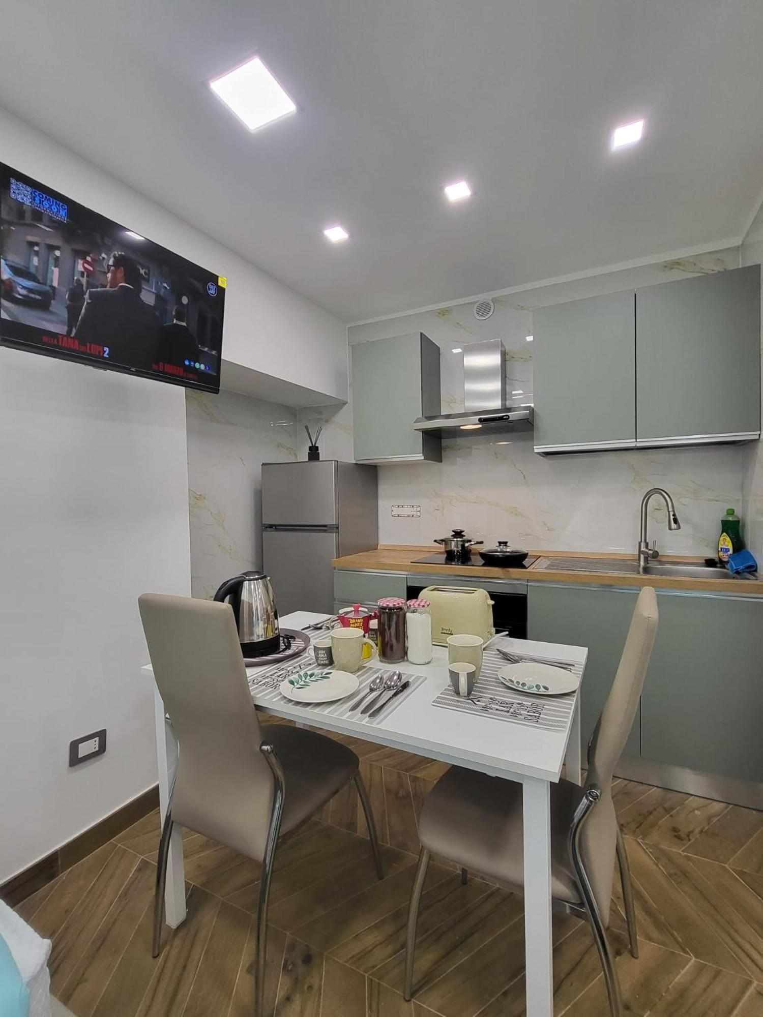 Apartament L'Approdo Di Dante Neapol Zewnętrze zdjęcie