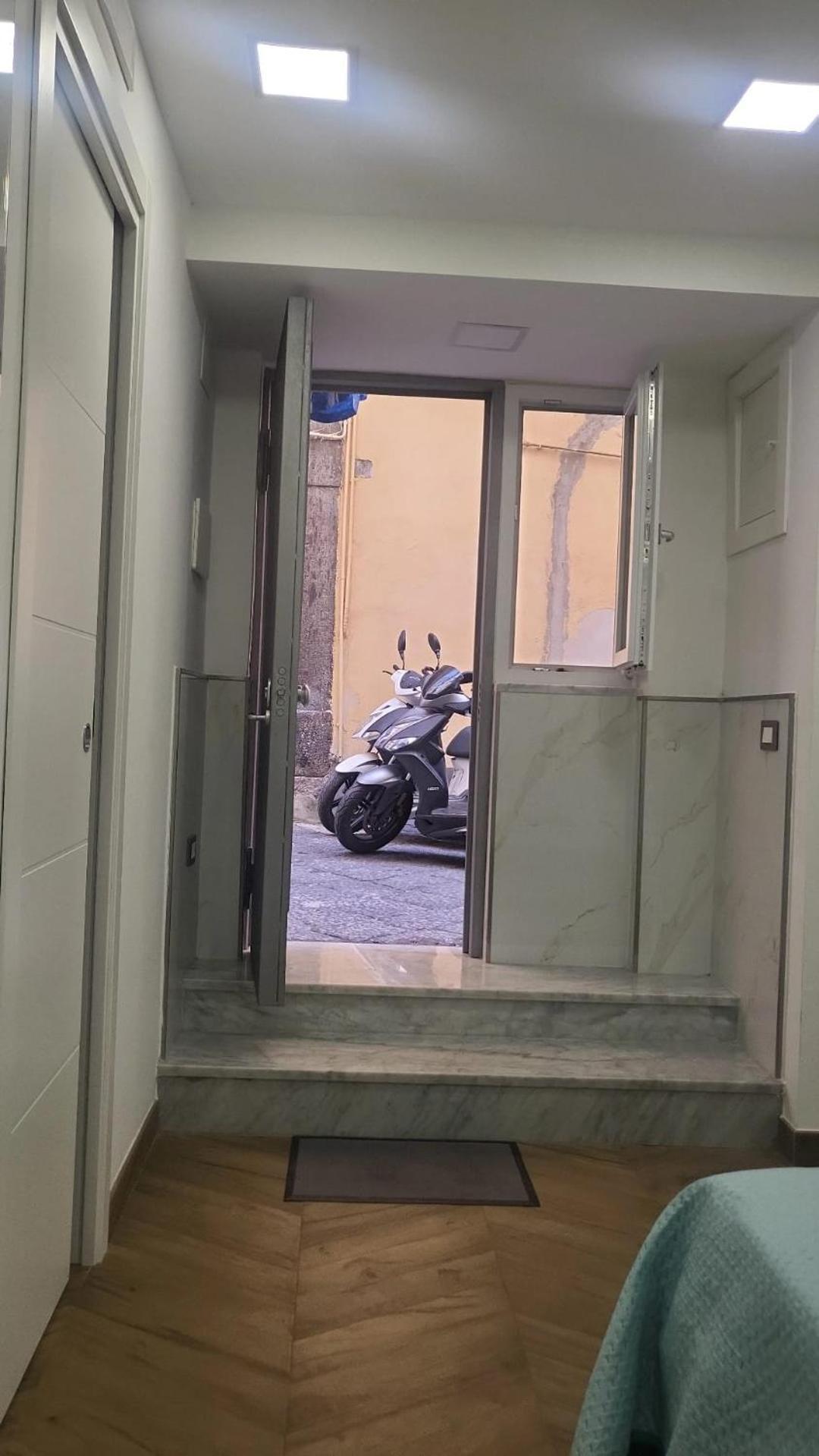 Apartament L'Approdo Di Dante Neapol Zewnętrze zdjęcie
